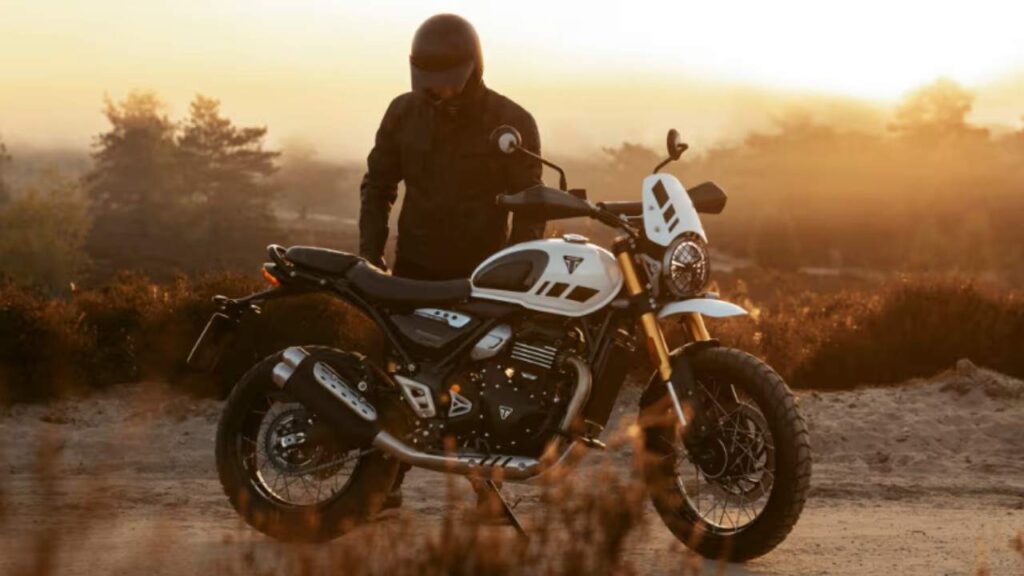 Triumph Thruxton 400 launch 